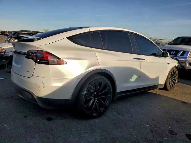 93285175 :رقم المزاد ، 7SAXCBE61NF331504 vin ، 2022 Tesla Model X مزاد بيع