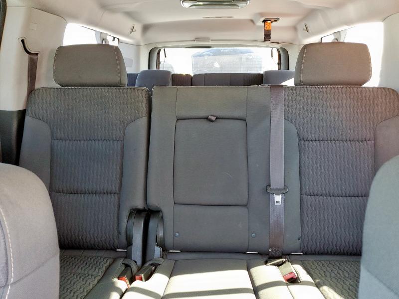 92493075 :رقم المزاد ، 1GNSCHEC9FR585125 vin ، 2015 Chevrolet Suburban C مزاد بيع