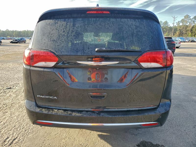 93929675 :رقم المزاد ، 2C4RC1BG1JR114336 vin ، 2018 Chrysler Pacifica مزاد بيع