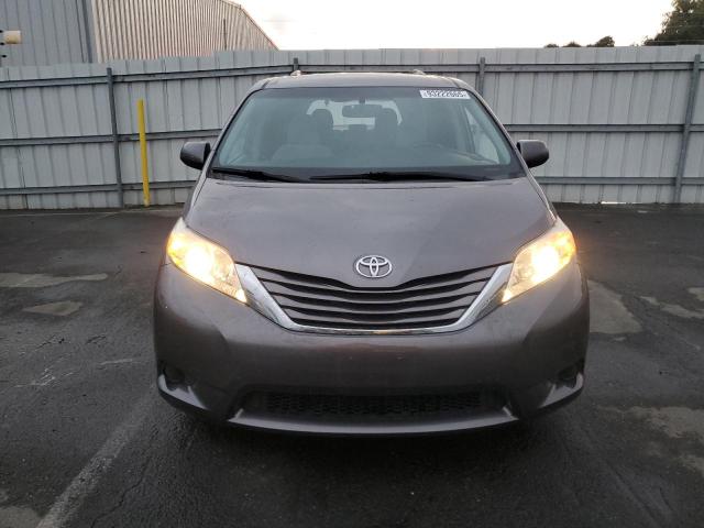 Продажа на аукционе авто 2017 Toyota Sienna, vin: 5TDKZ3DC5HS876138, номер лота: 93222665