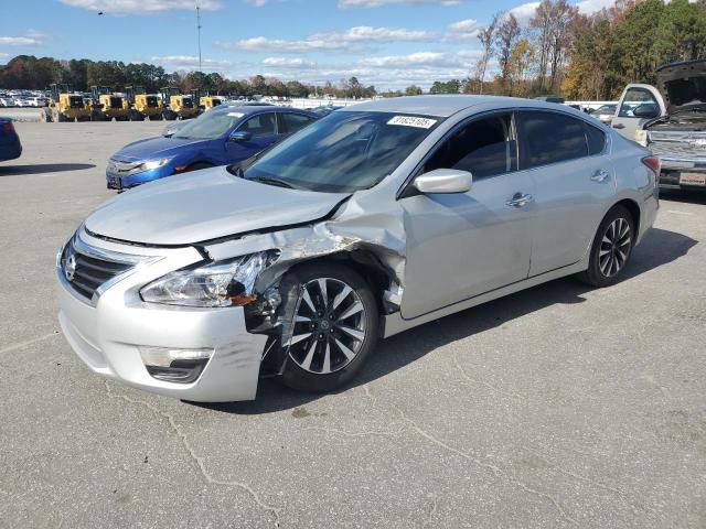 2014 Nissan Altima 2.5 მანქანა იყიდება აუქციონზე, vin: 1N4AL3AP8EC201231, აუქციონის ნომერი: 91825105
