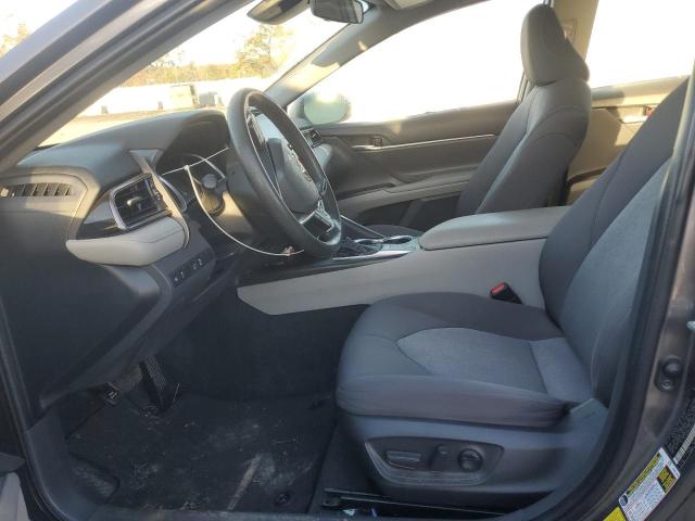 90116985 :رقم المزاد ، 4T1C11AK8NU665336 vin ، 2022 Toyota Camry مزاد بيع