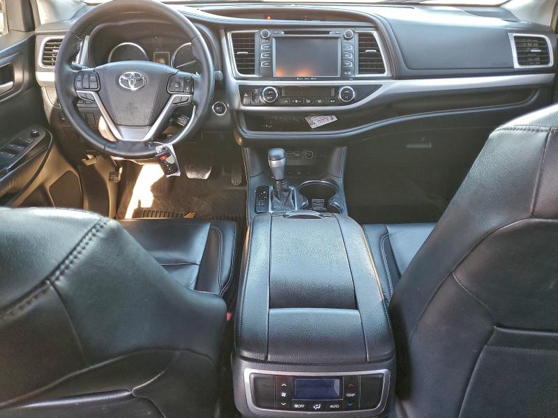 Продаж на аукціоні авто 2019 Toyota Highlander, vin: 5TDJZRFH9KS587231, номер лоту: 94098705