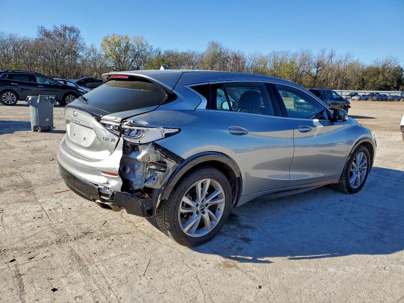 94489065 :رقم المزاد ، SJKCH5CP1JA056873 vin ، 2018 Infiniti Qx30 مزاد بيع