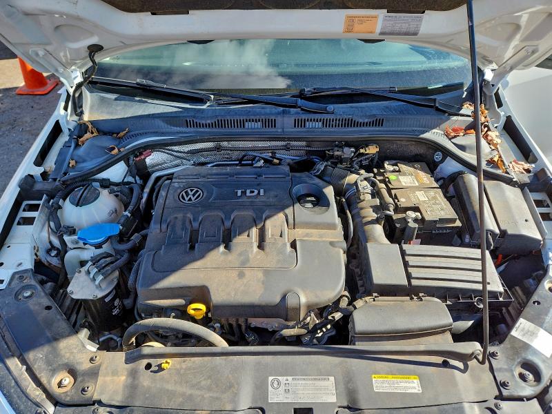 Продажа на аукционе авто 2015 Volkswagen Jetta, vin: 3VWLA7AJ8FM413992, номер лота: 94164145