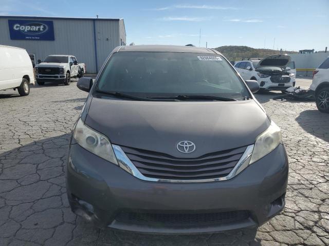 92084005 :رقم المزاد ، 5TDKK3DC1FS598713 vin ، 2015 Toyota Sienna مزاد بيع