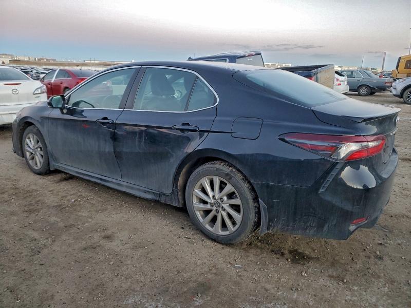 93919605 :رقم المزاد ، 4T1G11AK7NU699432 vin ، 2022 Toyota Camry مزاد بيع