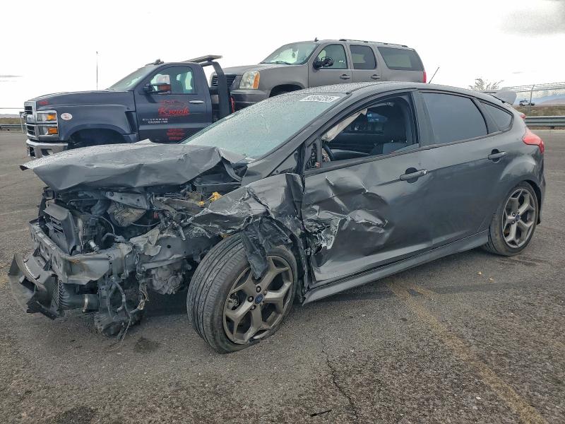 2018 Ford Focus მანქანა იყიდება აუქციონზე, vin: 1FADP3L95JL332109, აუქციონის ნომერი: 93964255