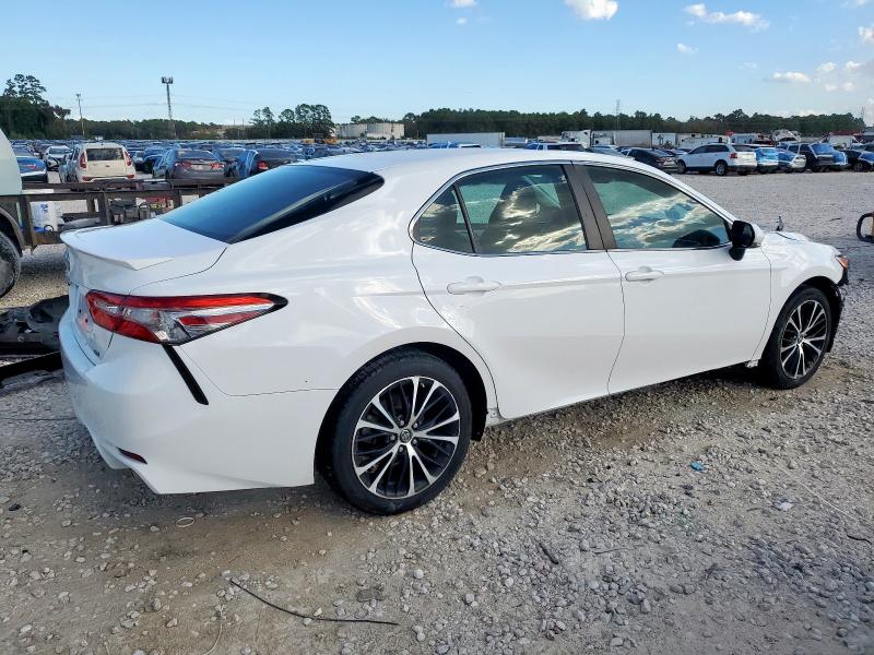 Продажа на аукционе авто 2018 Toyota Camry, vin: 4T1B11HK3JU599564, номер лота: 92516055