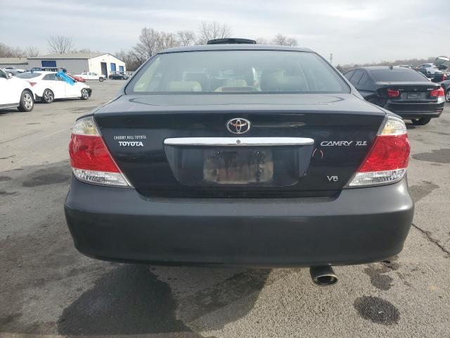 93190945 :رقم المزاد ، 4T1BF30K65U088929 vin ، 2005 Toyota Camry مزاد بيع