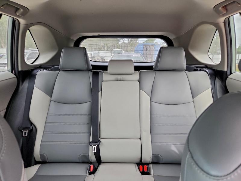 Продажа на аукционе авто 2021 Toyota Rav4, vin: 2T3C1RFV3MW137887, номер лота: 93841225