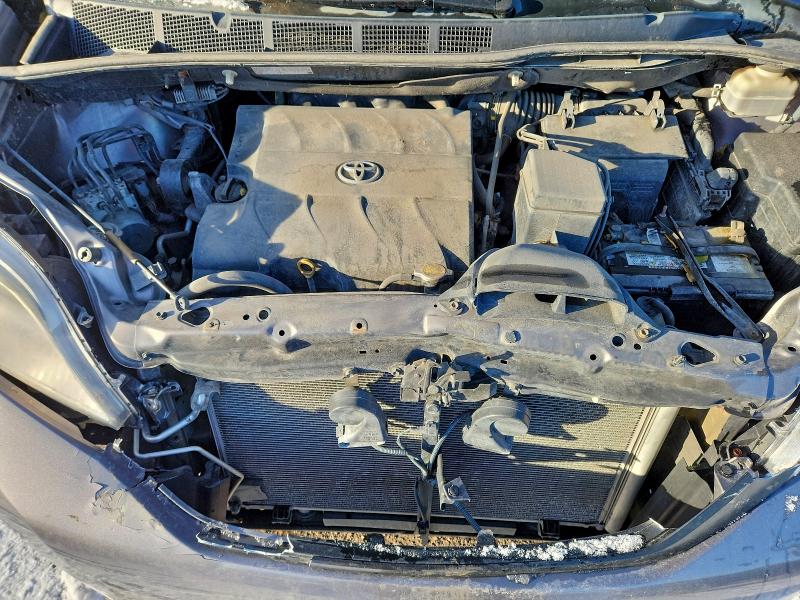 2014 Toyota Sienna მანქანა იყიდება აუქციონზე, vin: 5TDZK3DC5ES451940, აუქციონის ნომერი: 93993305