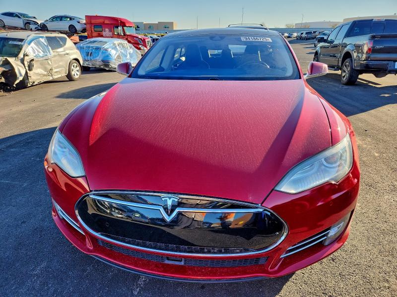 94186725 :رقم المزاد ، 5YJSA1H16FFP78953 vin ، 2015 Tesla Model S مزاد بيع