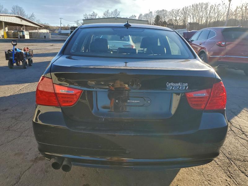 2011 Bmw 328 მანქანა იყიდება აუქციონზე, vin: WBAPH5G57BNM81227, აუქციონის ნომერი: 56020986