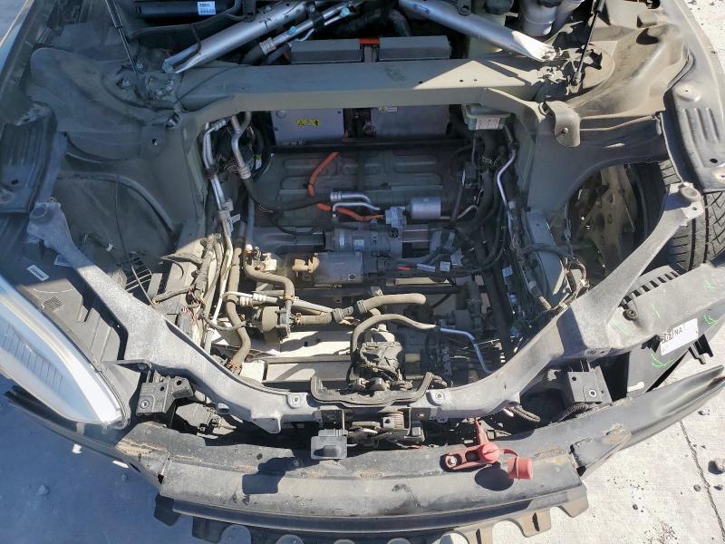 92486275 :رقم المزاد ، 5YJSA1H18EFP29137 vin ، 2014 Tesla Model S مزاد بيع