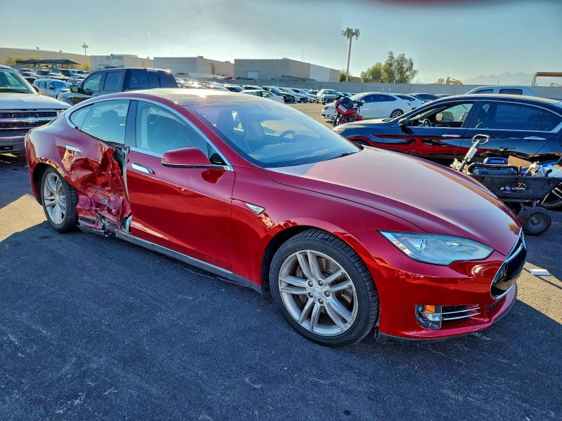 94186725 :رقم المزاد ، 5YJSA1H16FFP78953 vin ، 2015 Tesla Model S مزاد بيع