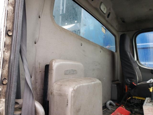 Продажа на аукционе авто 2011 Freightliner M2 106 Med, vin: 1FVACXBS5BHAZ2317, номер лота: 90041495