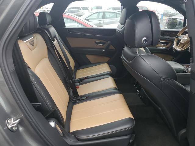Продаж на аукціоні авто 2018 Bentley Bentayga, vin: SJAAC4ZV3JC017765, номер лоту: 93570245