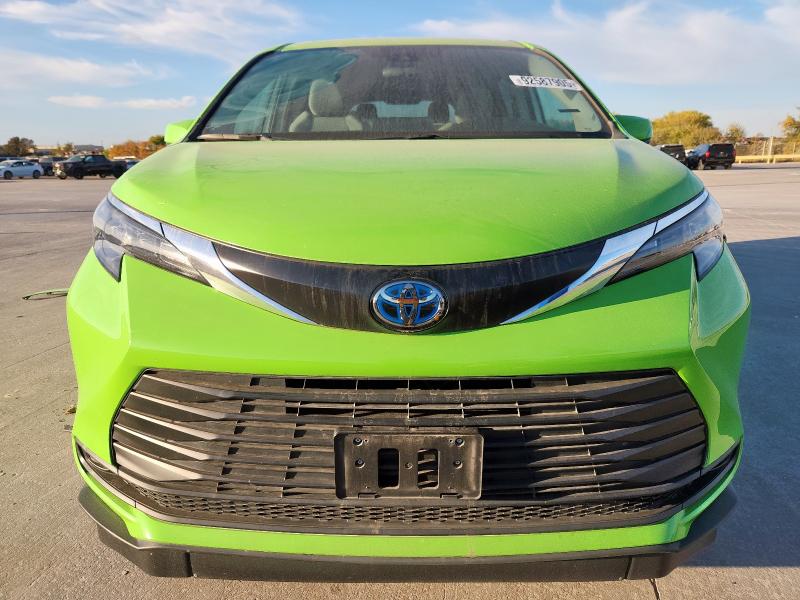 Auction sale of the 2024 Toyota Sienna, vin: 5TDKRKEC0RS216034, lot number: 92587905