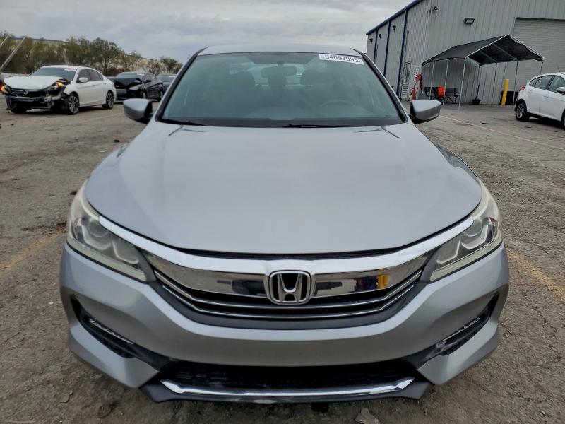Продаж на аукціоні авто 2017 Honda Accord Spo, vin: 1HGCR2F57HA261702, номер лоту: 94097095
