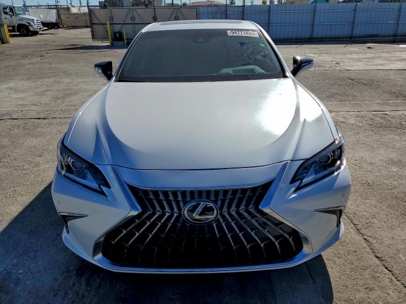 94771435 :رقم المزاد ، 58ADA1C17RU052275 vin ، 2024 Lexus Es مزاد بيع