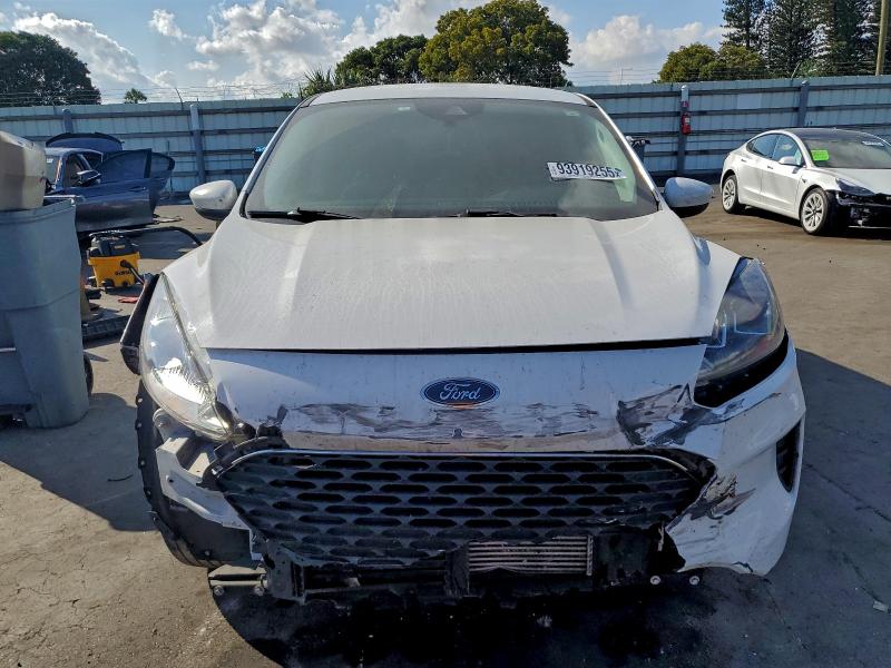 2021 Ford Escape მანქანა იყიდება აუქციონზე, vin: 1FMCU9G66MUB01151, აუქციონის ნომერი: 57837166