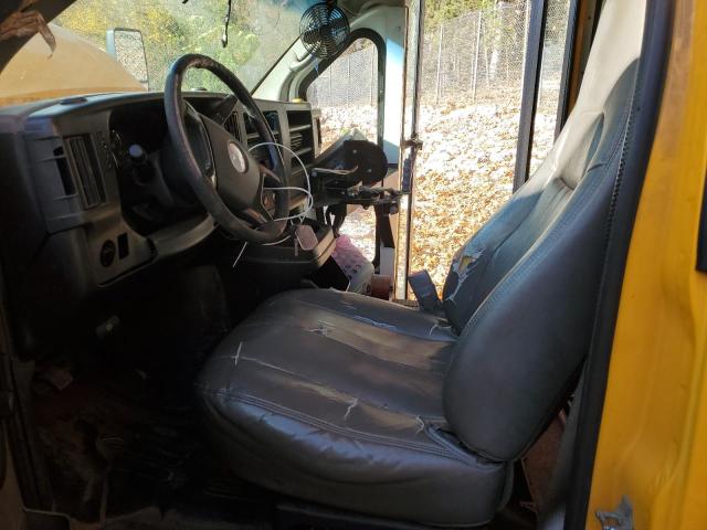 87096055 :رقم المزاد ، 1GB0G2BA3B1109129 vin ، 2011 Chevrolet School Bus مزاد بيع