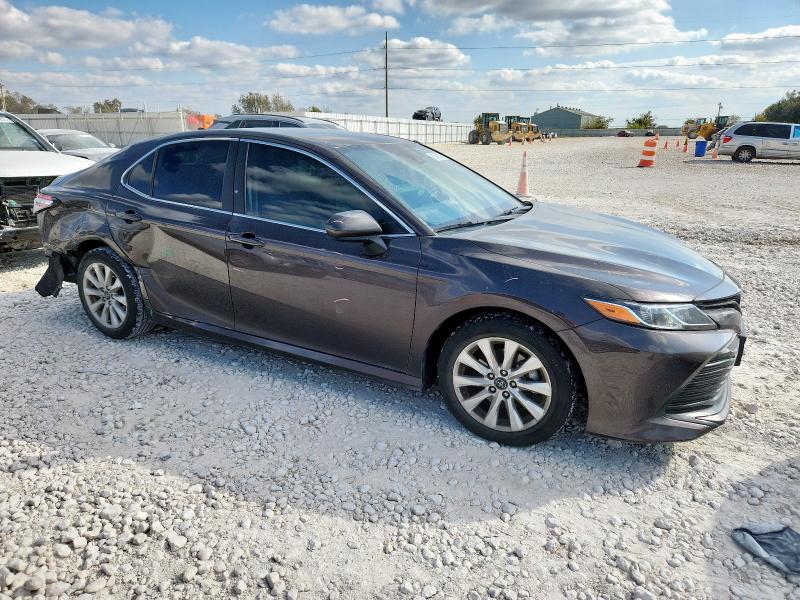 2019 Toyota Camry L მანქანა იყიდება აუქციონზე, vin: 4T1B11HK8KU823185, აუქციონის ნომერი: 92492315