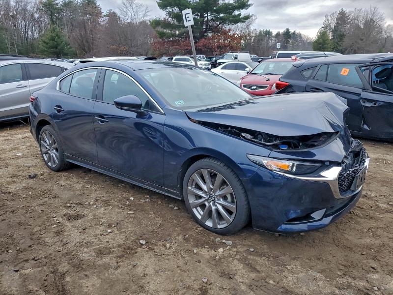 94051525 :رقم المزاد ، 3MZBPACLXNM313347 vin ، 2022 Mazda 3 مزاد بيع