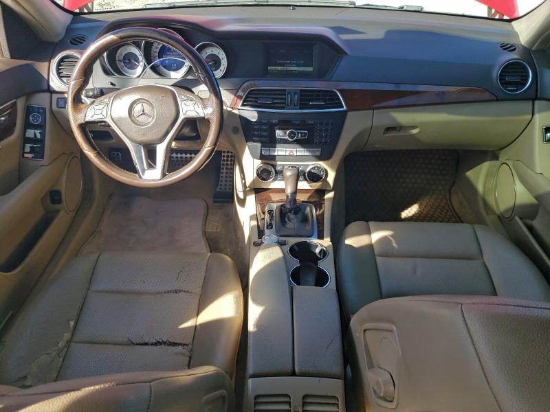 94366725 :رقم المزاد ، WDDGF4HB5EG256388 vin ، 2014 Mercedes-benz C مزاد بيع