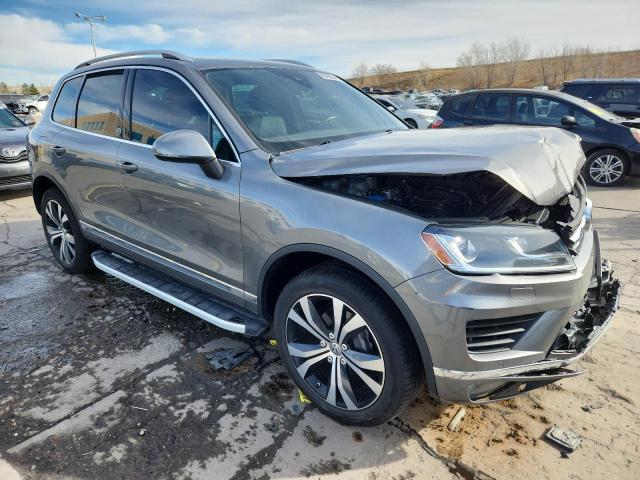 2017 Volkswagen Touareg მანქანა იყიდება აუქციონზე, vin: WVGRF7BP2HD001871, აუქციონის ნომერი: 93439345