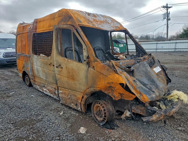 94134375 :رقم المزاد ، WD3PE7DC9FP166251 vin ، 2015 Mercedes-benz Sprinter مزاد بيع
