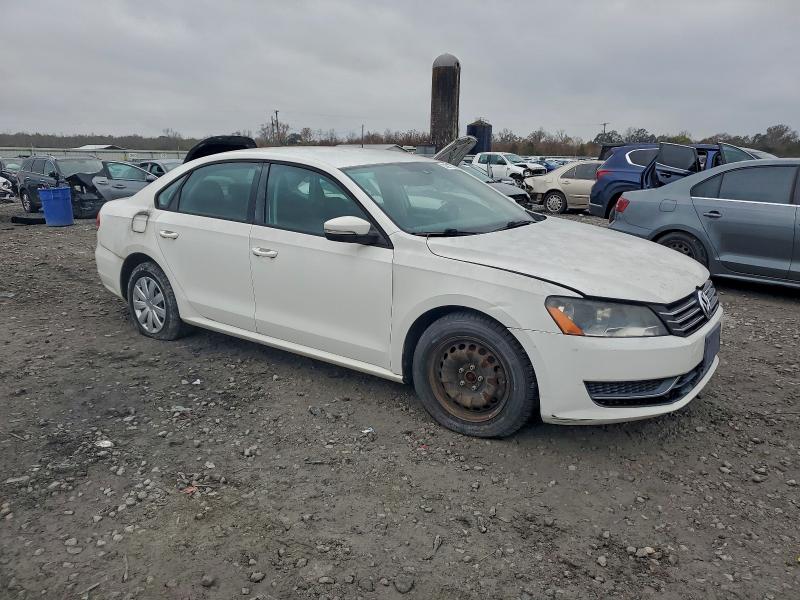 2013 Volkswagen Passat მანქანა იყიდება აუქციონზე, vin: 1VWAP7A30DC053140, აუქციონის ნომერი: 93897015