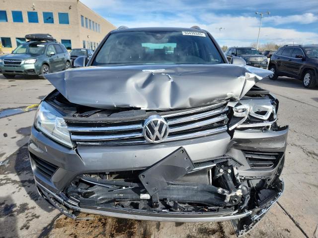 2017 Volkswagen Touareg მანქანა იყიდება აუქციონზე, vin: WVGRF7BP2HD001871, აუქციონის ნომერი: 93439345