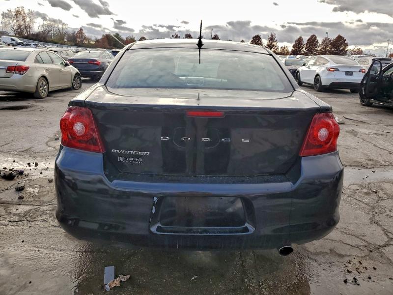 94321735 :رقم المزاد ، 1C3CDZAB9DN688230 vin ، 2013 Dodge Avenger مزاد بيع