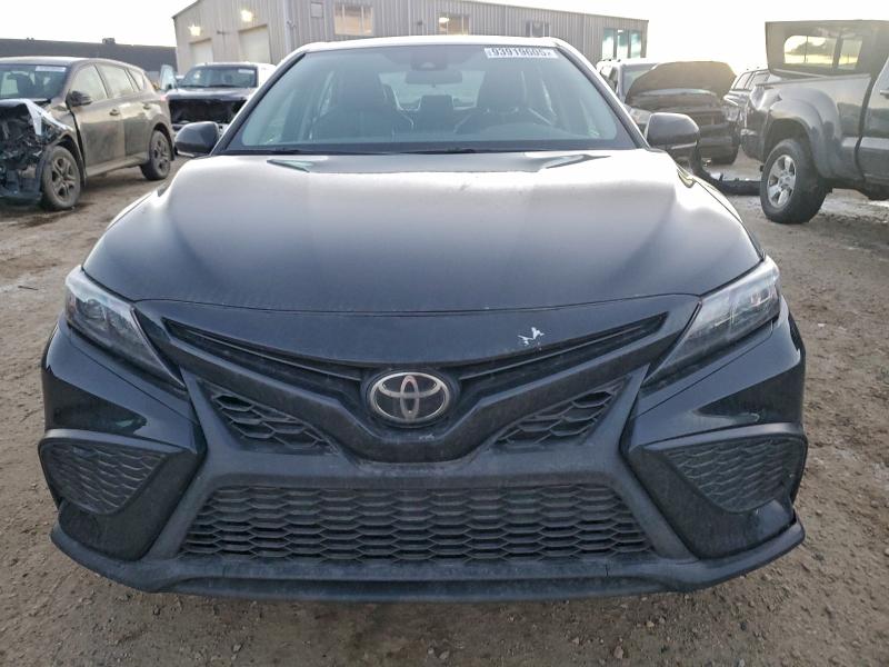 93919605 :رقم المزاد ، 4T1G11AK7NU699432 vin ، 2022 Toyota Camry مزاد بيع