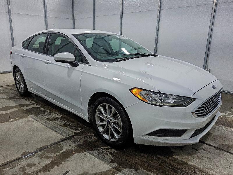 Продажа на аукционе авто 2017 Ford Fusion, vin: 3FA6P0H78HR370122, номер лота: 93192815
