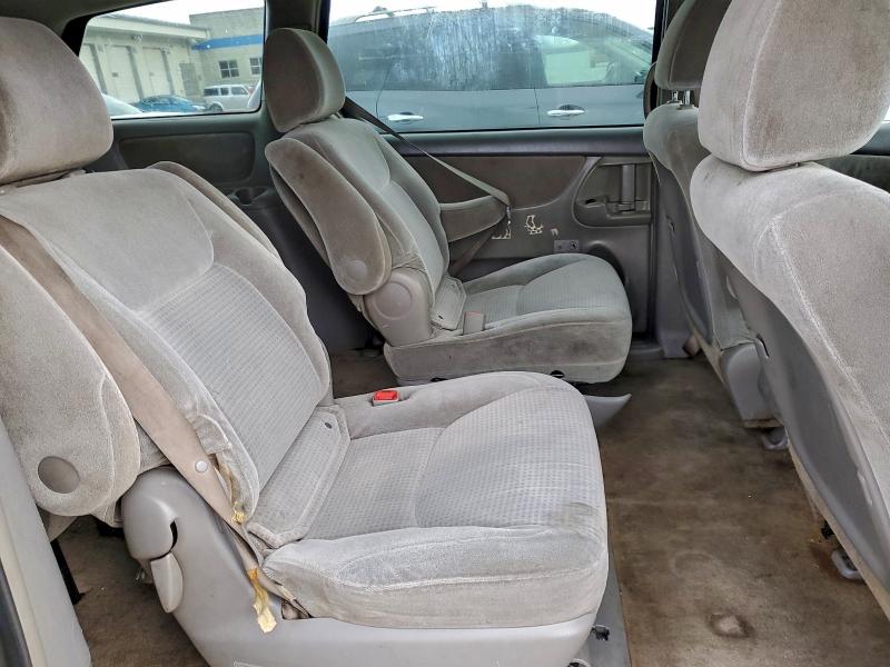 Продажа на аукционе авто 2010 Toyota Sienna, vin: 5TDKK4CC5AS293764, номер лота: 94166025