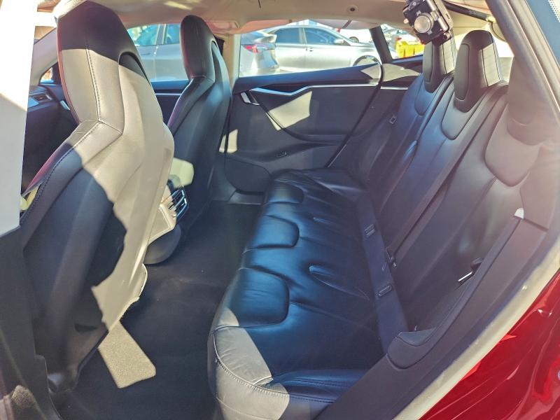 94186725 :رقم المزاد ، 5YJSA1H16FFP78953 vin ، 2015 Tesla Model S مزاد بيع
