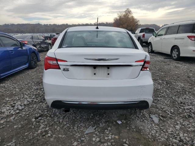 2011 Chrysler 200 მანქანა იყიდება აუქციონზე, vin: 1C3BC2FG1BN618115, აუქციონის ნომერი: 92593715