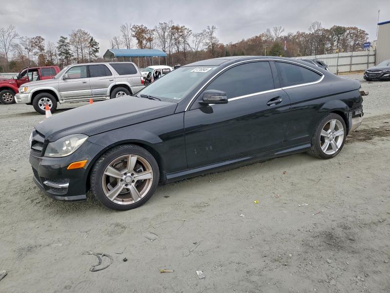 Продаж на аукціоні авто 2015 Mercedes-benz C 250, vin: WDDGJ4HBXFG368457, номер лоту: 87210345