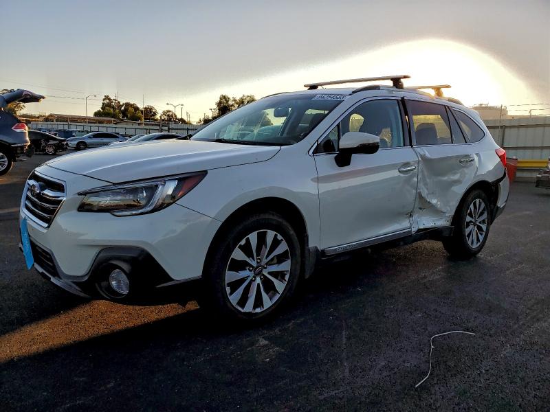 94254555 :رقم المزاد ، 4S4BSETC9J3260186 vin ، 2018 Subaru Outback مزاد بيع