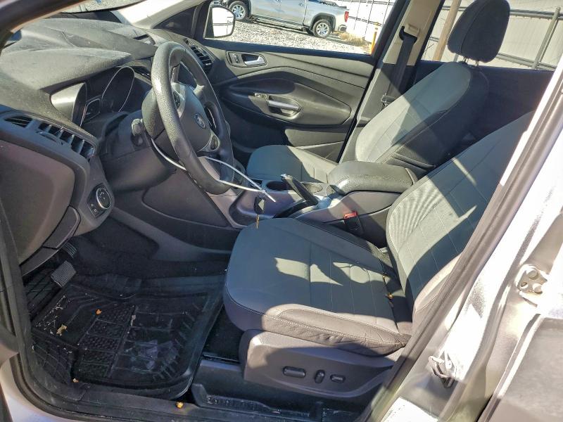 94647065 :رقم المزاد ، 1FMCU0GX1GUC23781 vin ، 2016 Ford Escape مزاد بيع