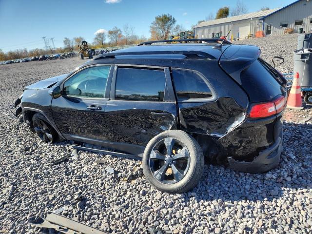 91467925 :رقم المزاد ، 1C4PJLCB4JD552136 vin ، 2018 Jeep Cherokee مزاد بيع