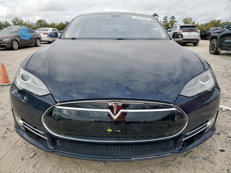 2014 Tesla Model S მანქანა იყიდება აუქციონზე, vin: 5YJSA1S12EFP48713, აუქციონის ნომერი: 93278665