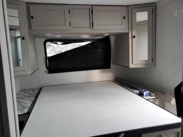 90887775 :رقم المزاد ، 5ZT2CXSB5RS047497 vin ، 2024 Coach Travel Tra مزاد بيع