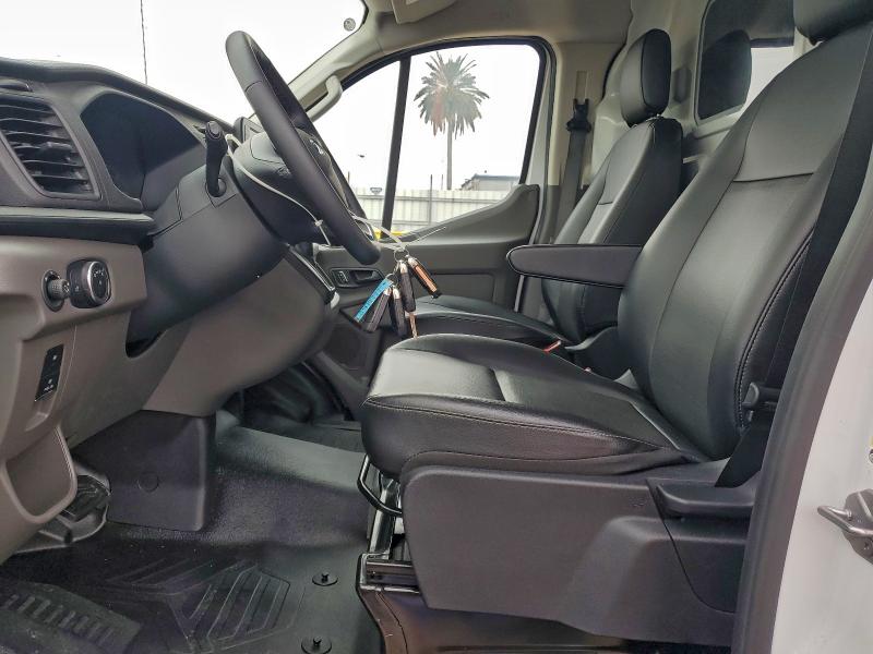 93529985 :رقم المزاد ، 1FTYE1Y85SKA31675 vin ، 2025 Ford Transit T- مزاد بيع