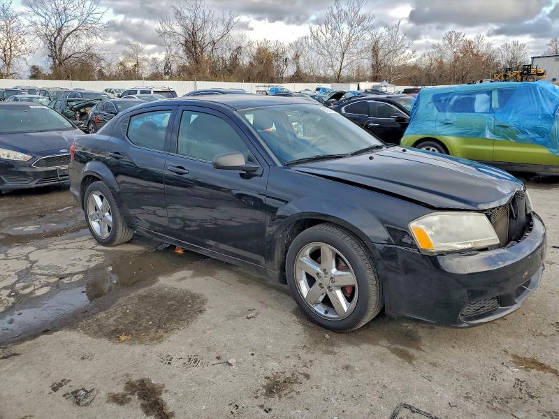 94321735 :رقم المزاد ، 1C3CDZAB9DN688230 vin ، 2013 Dodge Avenger مزاد بيع