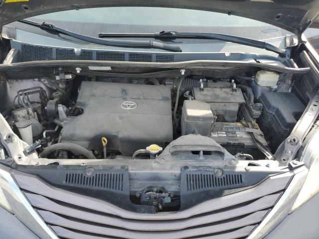 92084005 :رقم المزاد ، 5TDKK3DC1FS598713 vin ، 2015 Toyota Sienna مزاد بيع