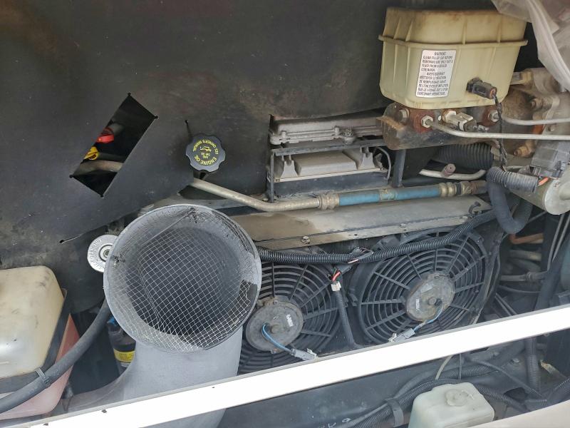 93413315 :رقم المزاد ، 5B4MP67G243389298 vin ، 2004 Wokhorse Recreational Vehicle (rv) مزاد بيع